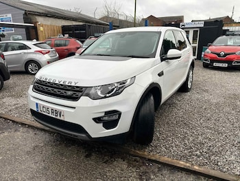 Used Land Rover Discovery Sport 2015 for sale - 77337883: Photo