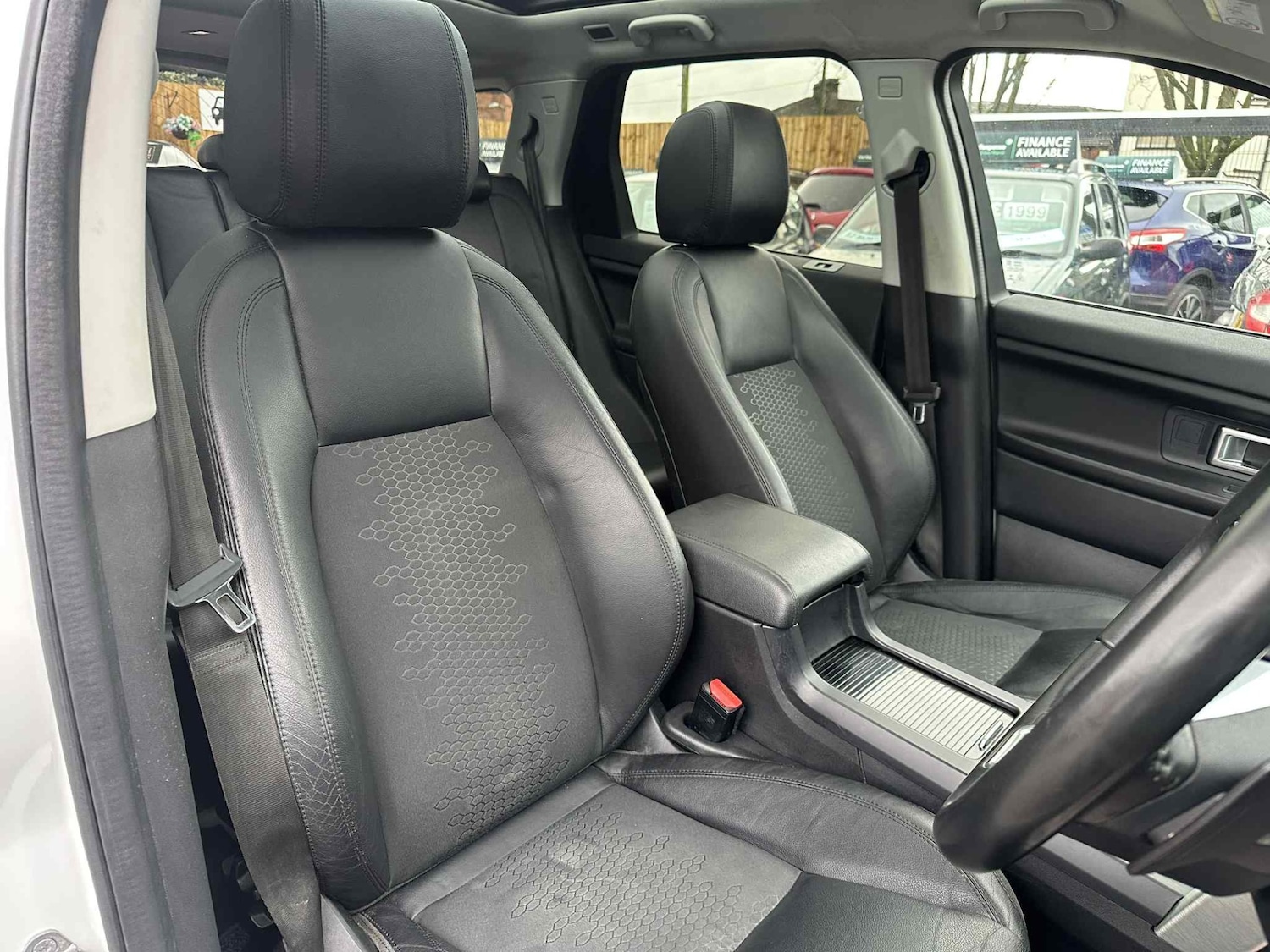 Used Land Rover Discovery Sport 2015 for sale - 77337883: Photo 5