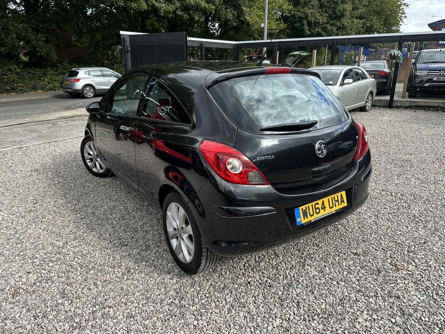 Used Vauxhall Corsa 2014 for sale - 76077495: Photo 3