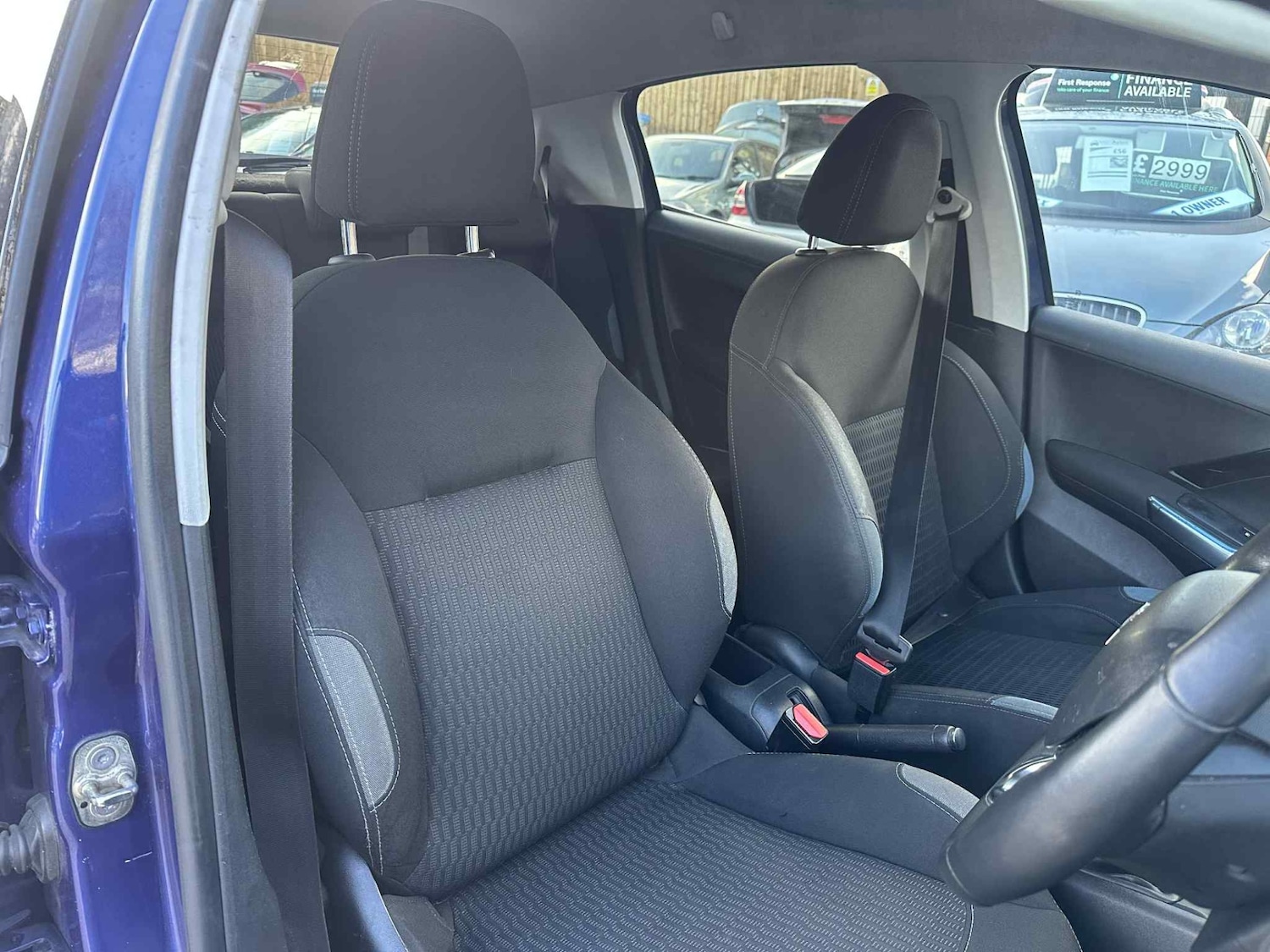 Used Peugeot 208 2013 for sale - 76576108: Photo 5