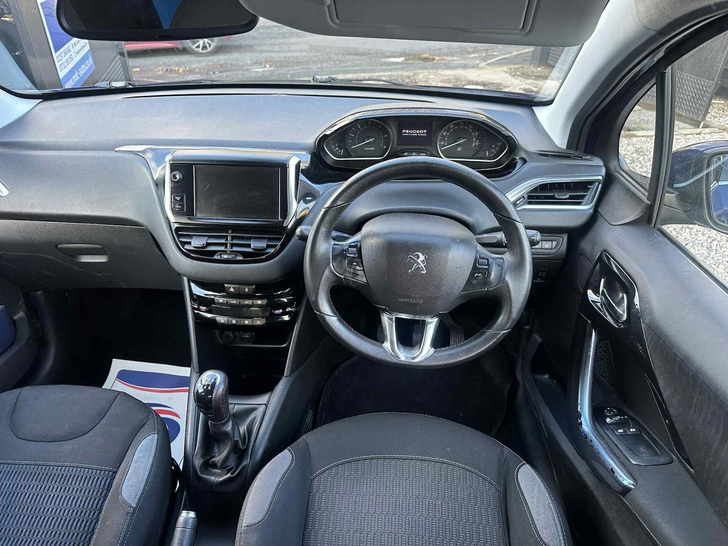 Used Peugeot 208 2013 for sale - 76576108: Photo 7