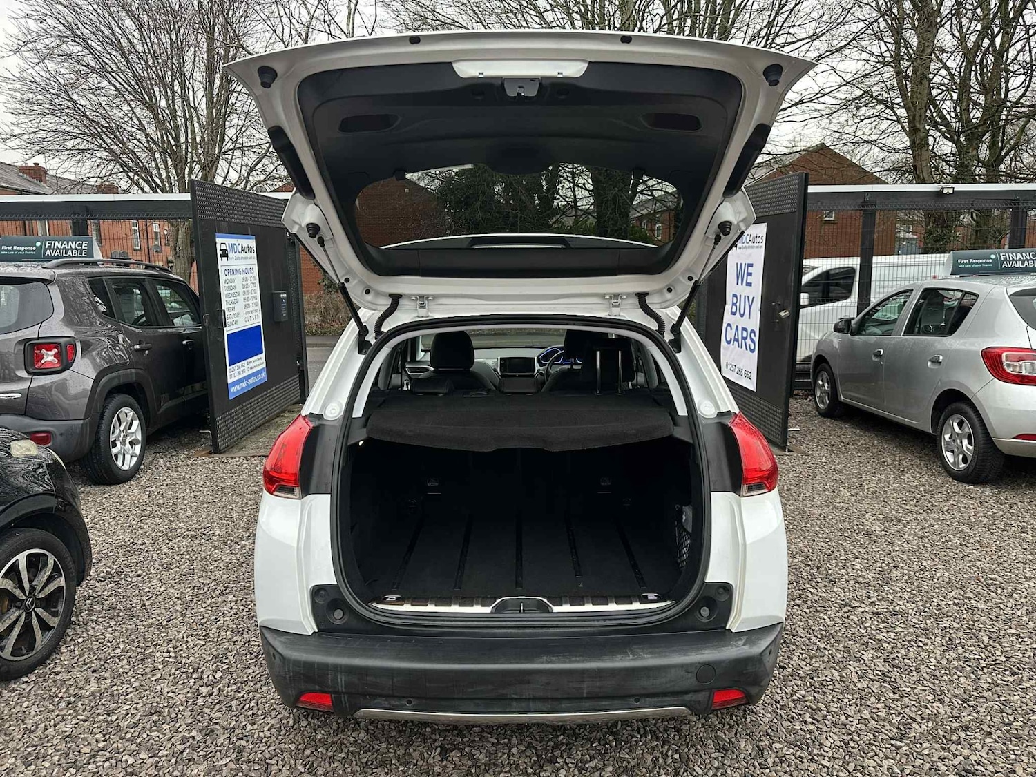 Used Peugeot 2008 2015 for sale - 77285887: Photo 10
