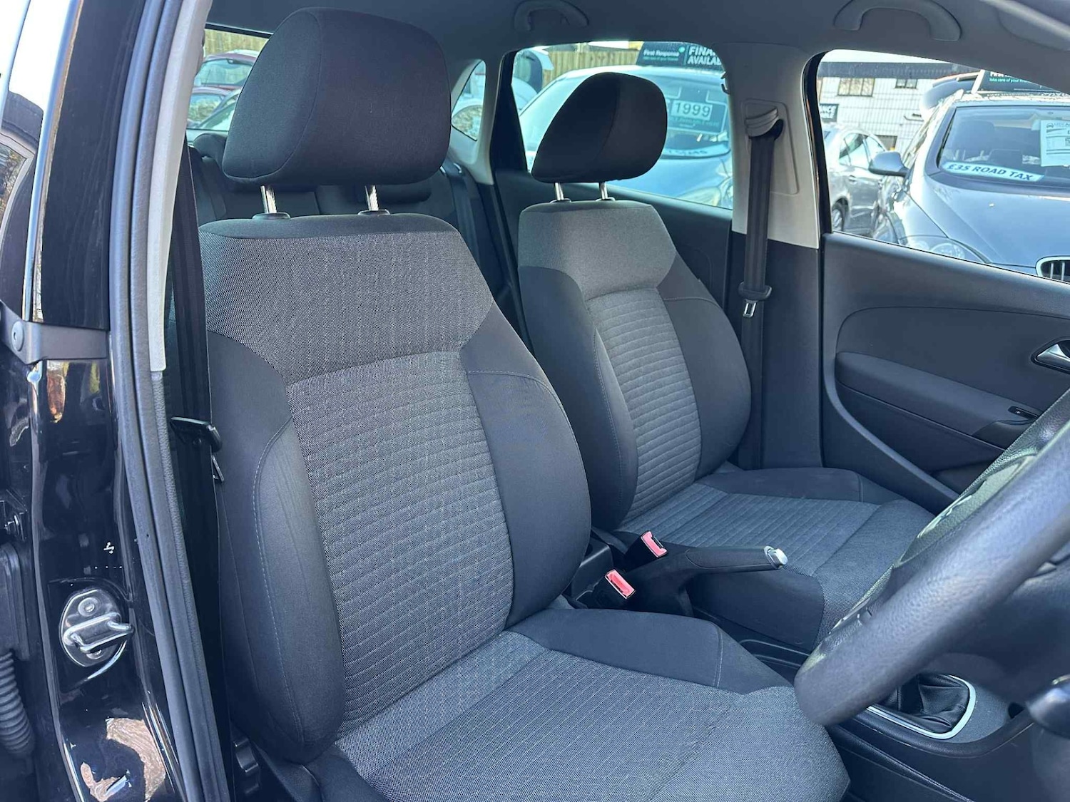 Used Volkswagen Polo 2010 for sale - 76626641: Photo 5