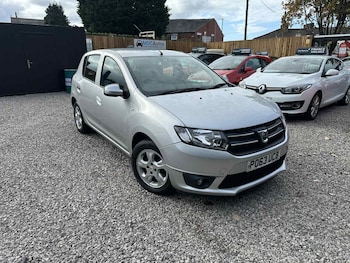 Used Dacia Sandero 2013 for sale - 76207533: Photo