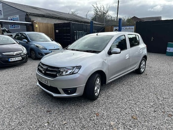 Used Dacia Sandero 2013 for sale - 76207533: Photo