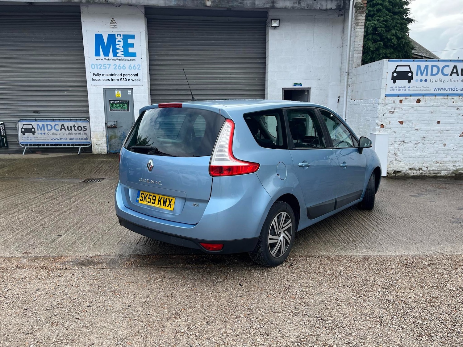 Used Renault Grand Scenic 2009 for sale - 76365196: Photo 2
