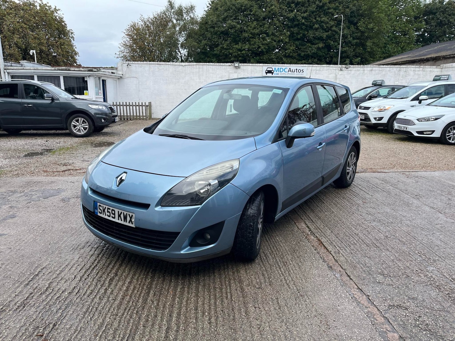 Used Renault Grand Scenic 2009 for sale - 76365196: Photo 4