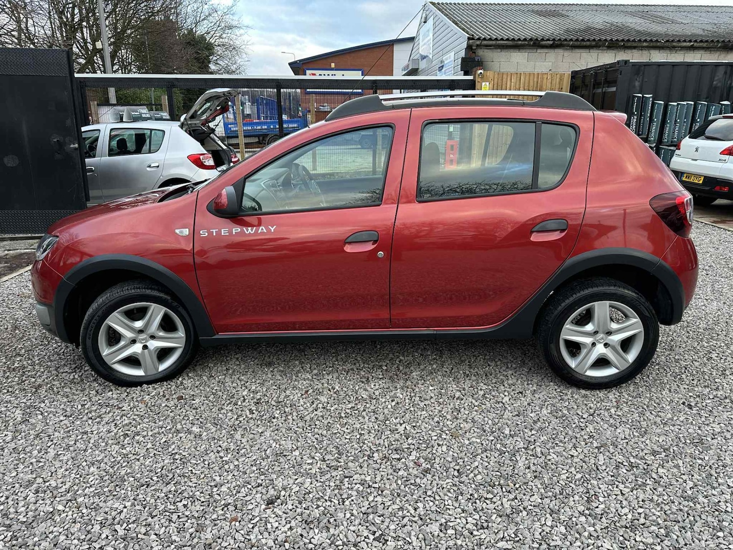 Used Dacia Sandero Stepway 2016 for sale - 76908284: Photo 11
