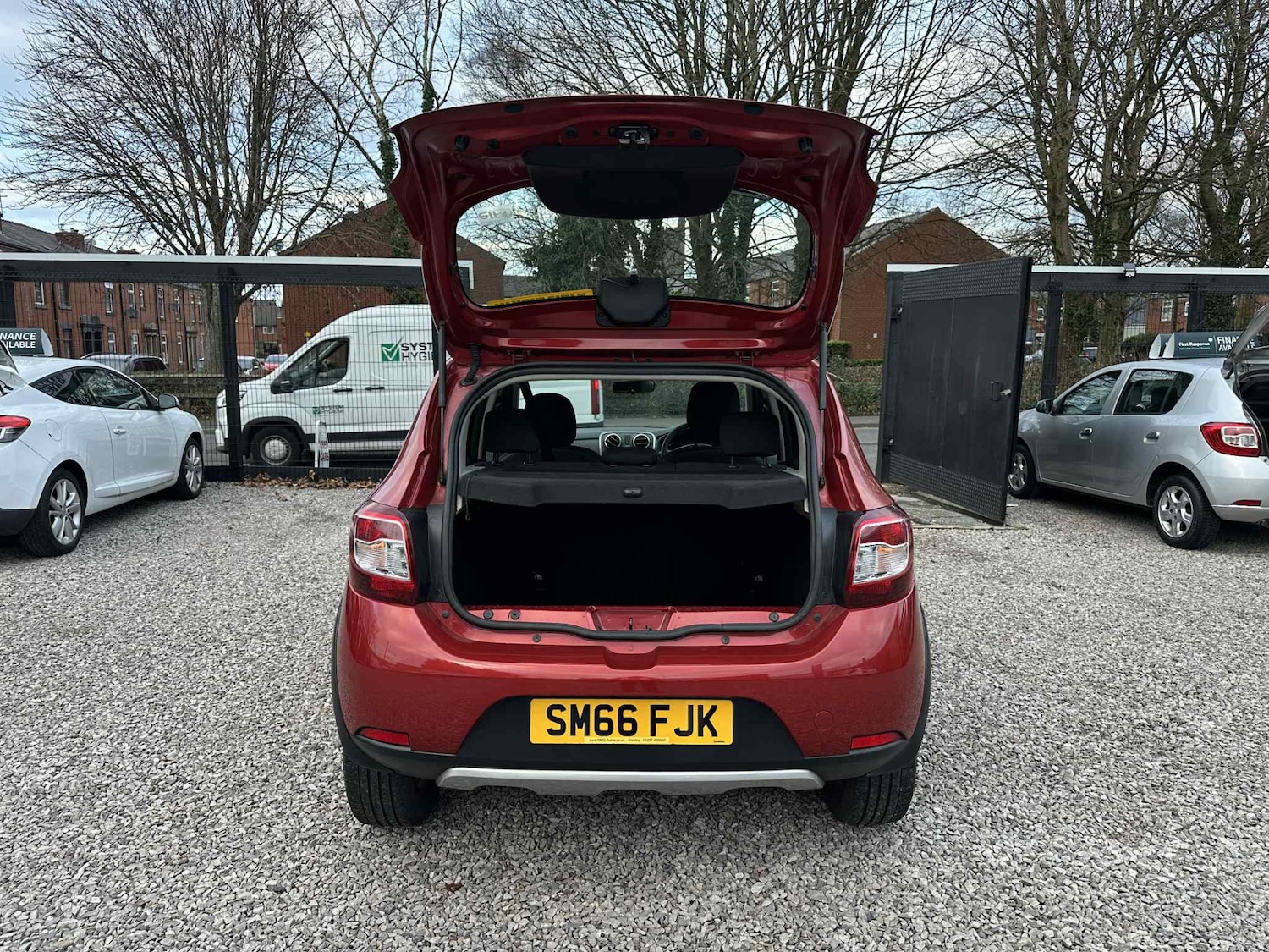 Used Dacia Sandero Stepway 2016 for sale - 76908284: Photo 8