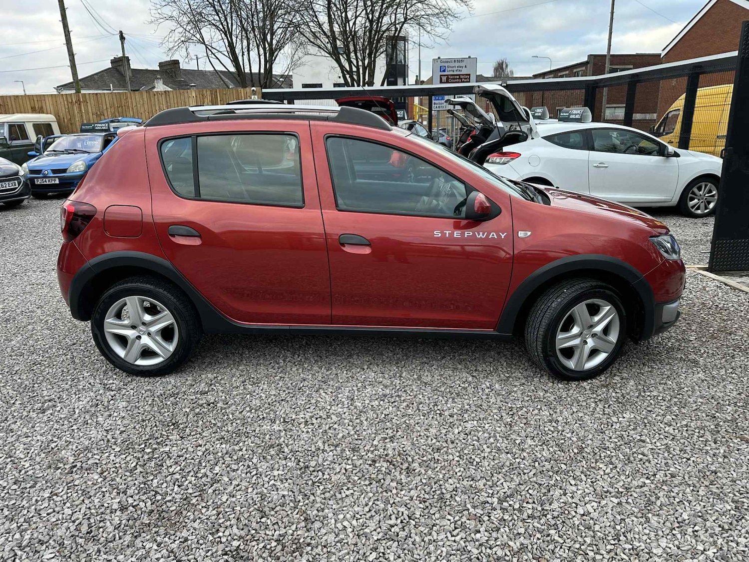 Used Dacia Sandero Stepway 2016 for sale - 76908284: Photo 9