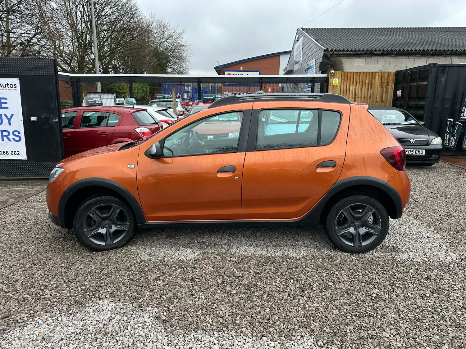Used Dacia Sandero Stepway 2017 for sale - 77687605: Photo 11