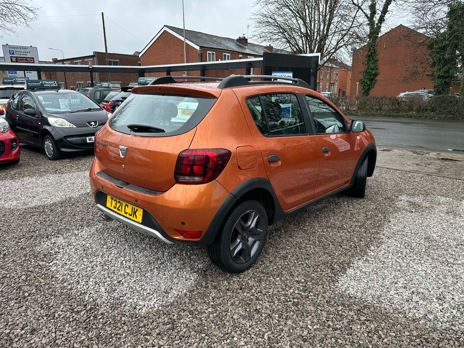 Used Dacia Sandero Stepway 2017 for sale - 77687605: Photo 2