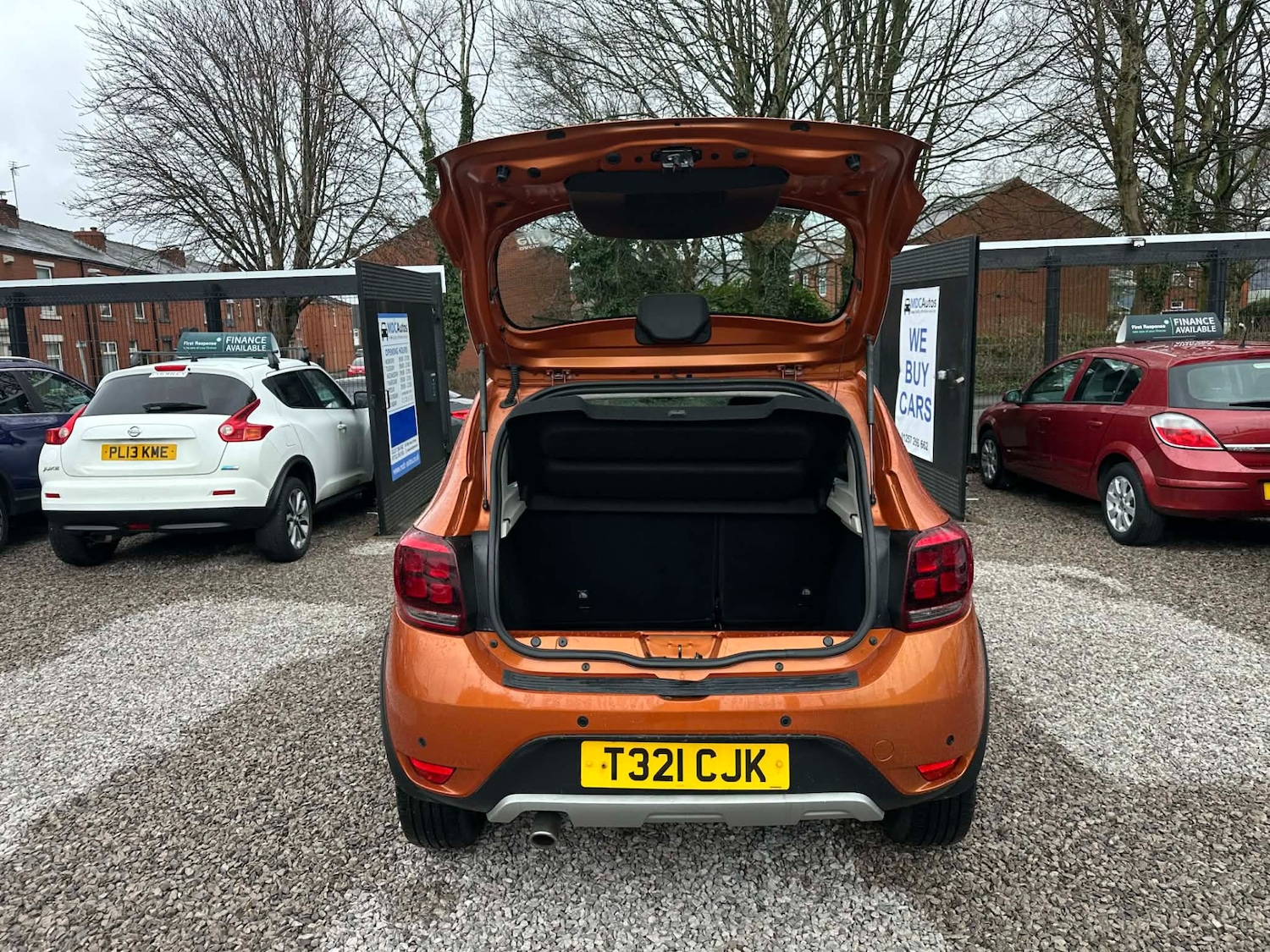 Used Dacia Sandero Stepway 2017 for sale - 77687605: Photo 8