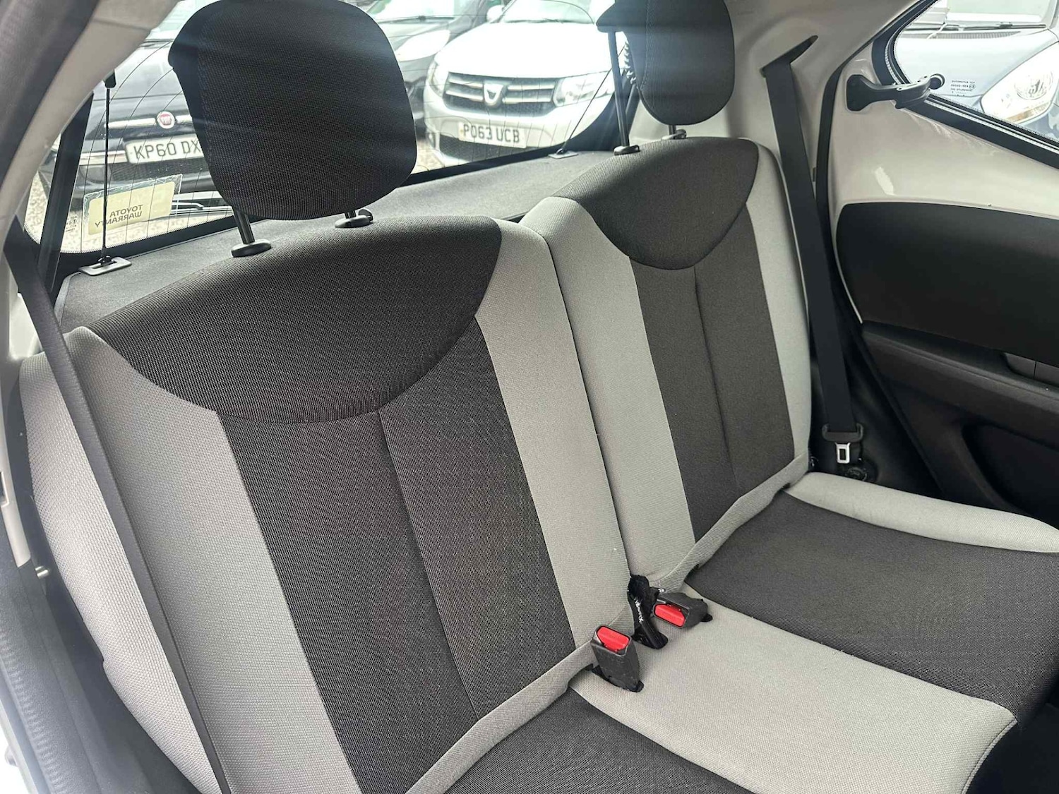 Used Toyota AYGO 2015 for sale - 76301190: Photo 6