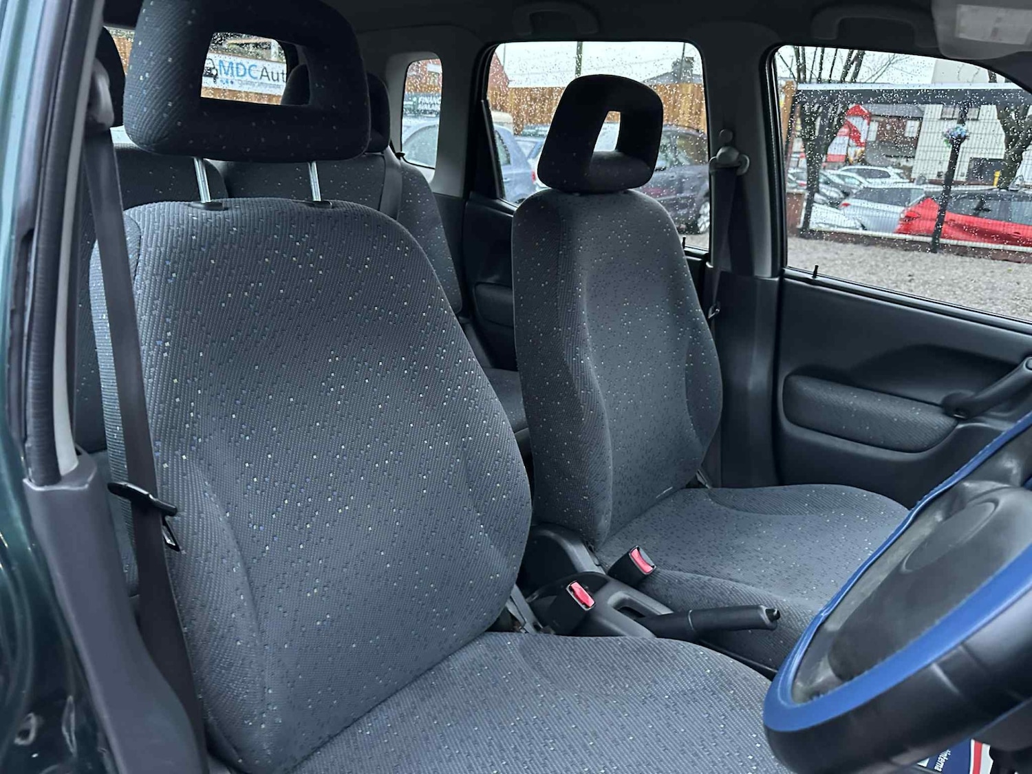 Used Suzuki Ignis 2003 for sale - 77000886: Photo 5