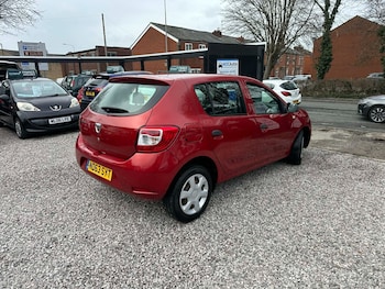 Used Dacia Sandero 2014 for sale - 77689557: Photo