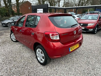 Used Dacia Sandero 2014 for sale - 77689557: Photo