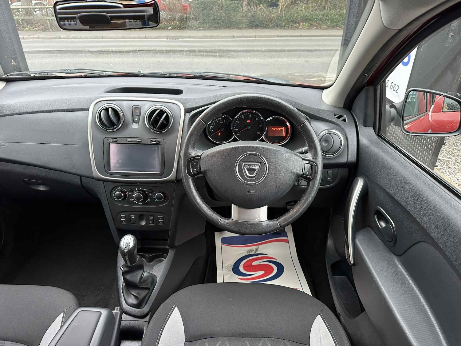 Used Dacia Sandero Stepway 2014 for sale - 77326491: Photo 7