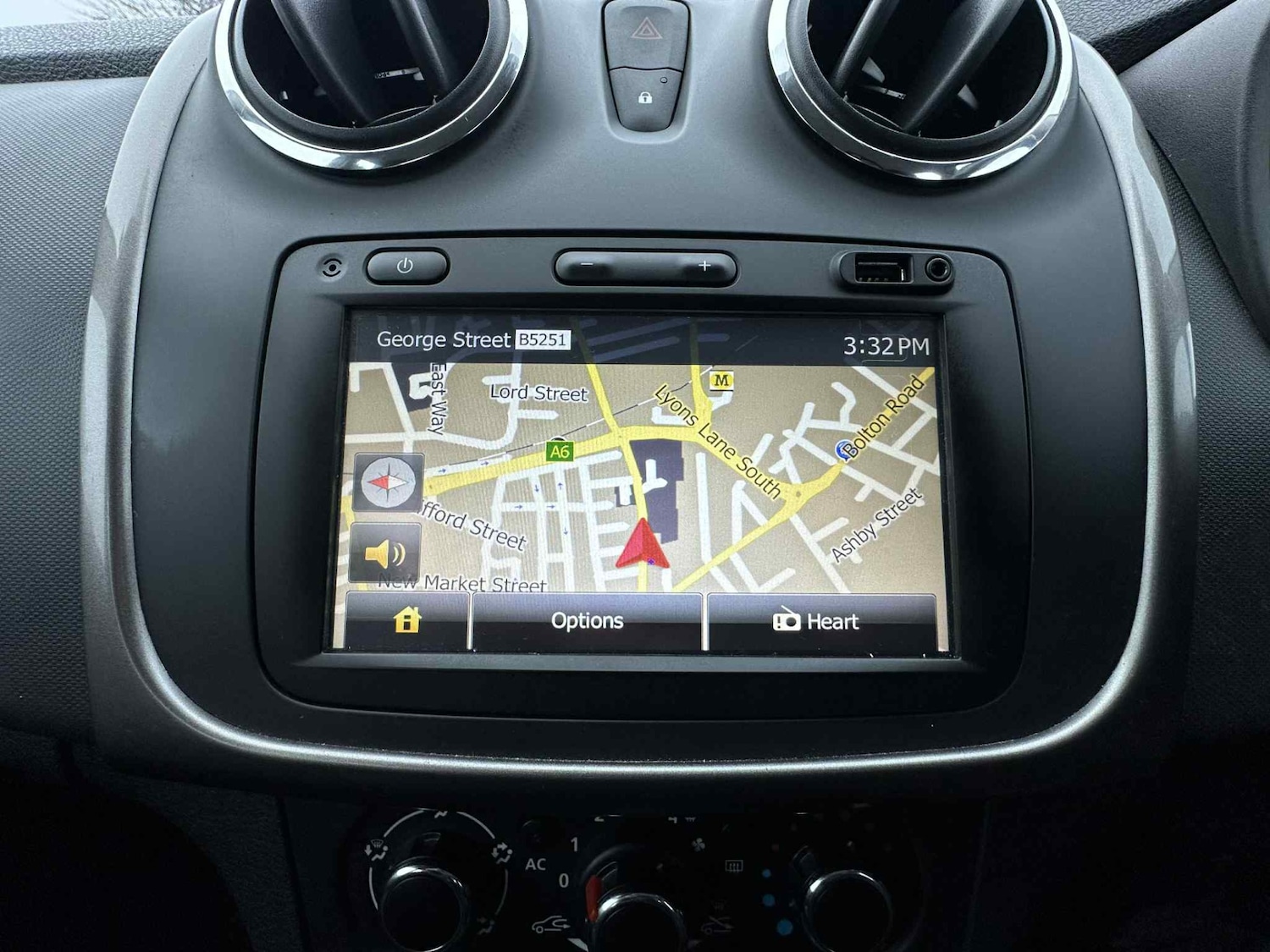 Used Dacia Sandero Stepway 2014 for sale - 77326491: Photo 8