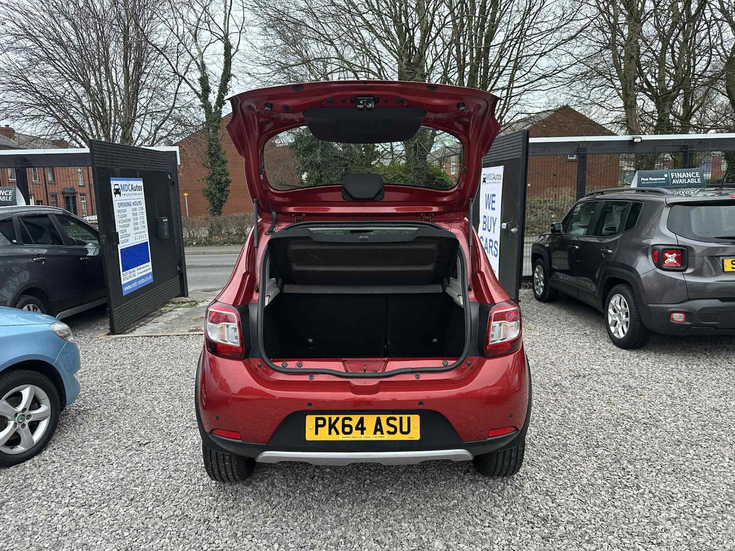 Used Dacia Sandero Stepway 2014 for sale - 77326491: Photo 9