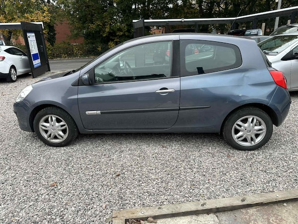 Used Renault Clio 2007 for sale - 76272777: Photo 11