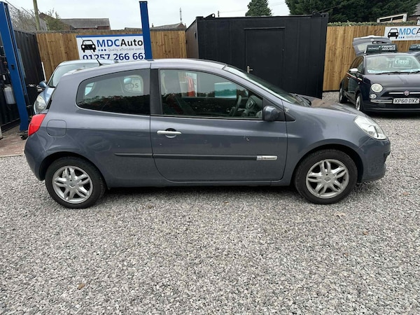 Used Renault Clio 2007 for sale - 76272777: Photo 9