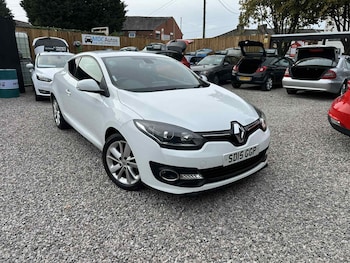 Used Renault Megane 2015 for sale - 76102238: Photo