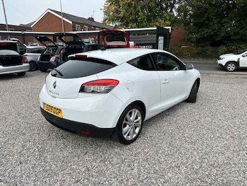 Used Renault Megane 2015 for sale - 76102238: Photo