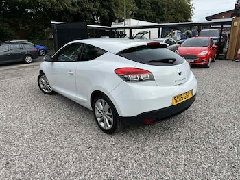 Used Renault Megane 2015 for sale - 76102238: Photo