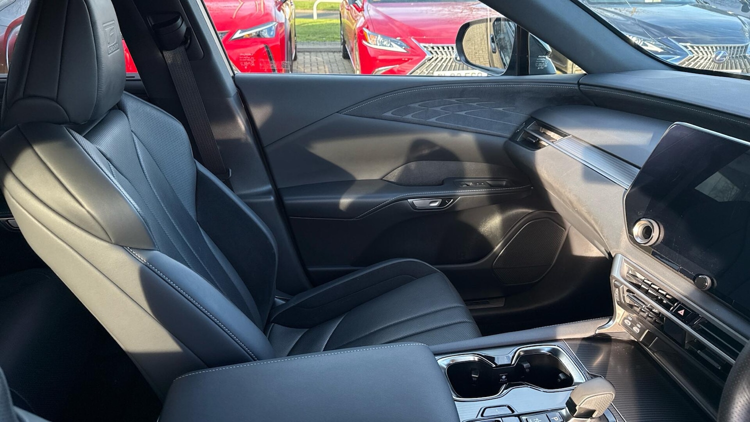 Used Lexus RX 2024 for sale - 77175934: Photo 32