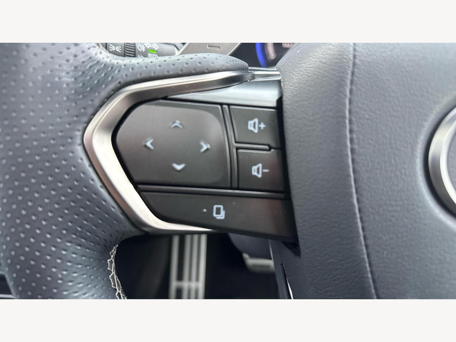 Used Lexus RX 2024 for sale - 77120159: Photo 31