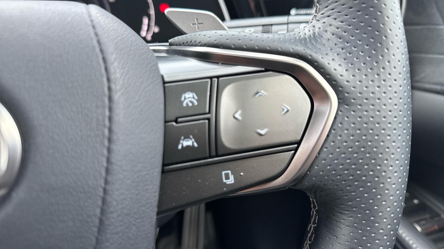 Used Lexus RX 2024 for sale - 77120159: Photo 32