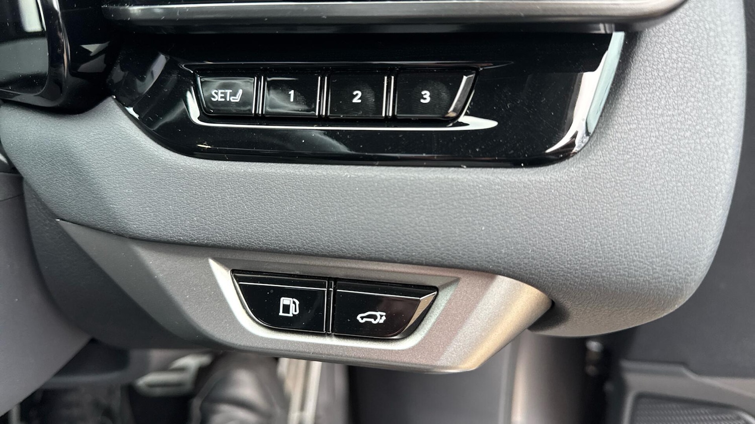 Used Lexus RX 2024 for sale - 77120159: Photo 37