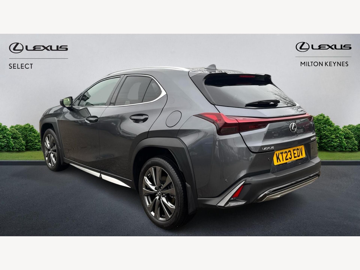 Used Lexus UX 2023 for sale - 76991233: Photo 2