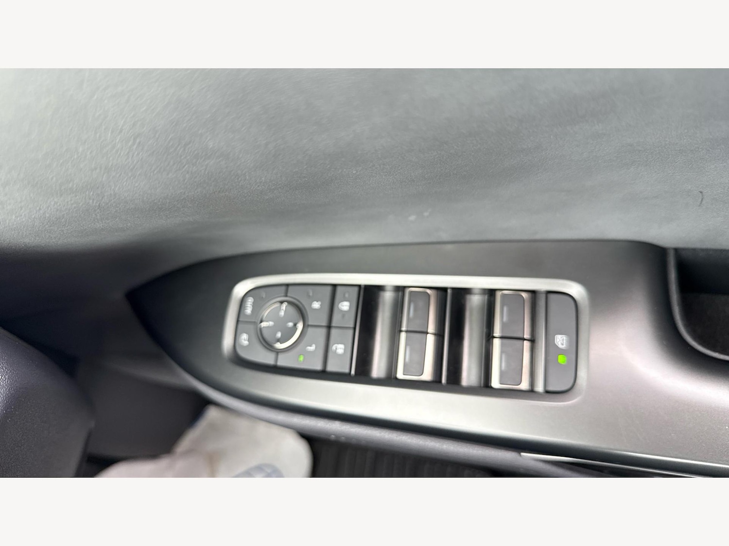 Used Lexus RZ 2024 for sale - 76688672: Photo 30