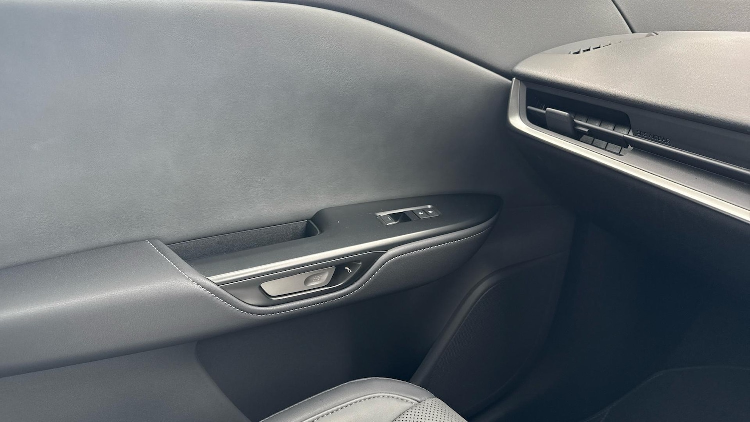 Used Lexus RZ 2024 for sale - 76688672: Photo 36