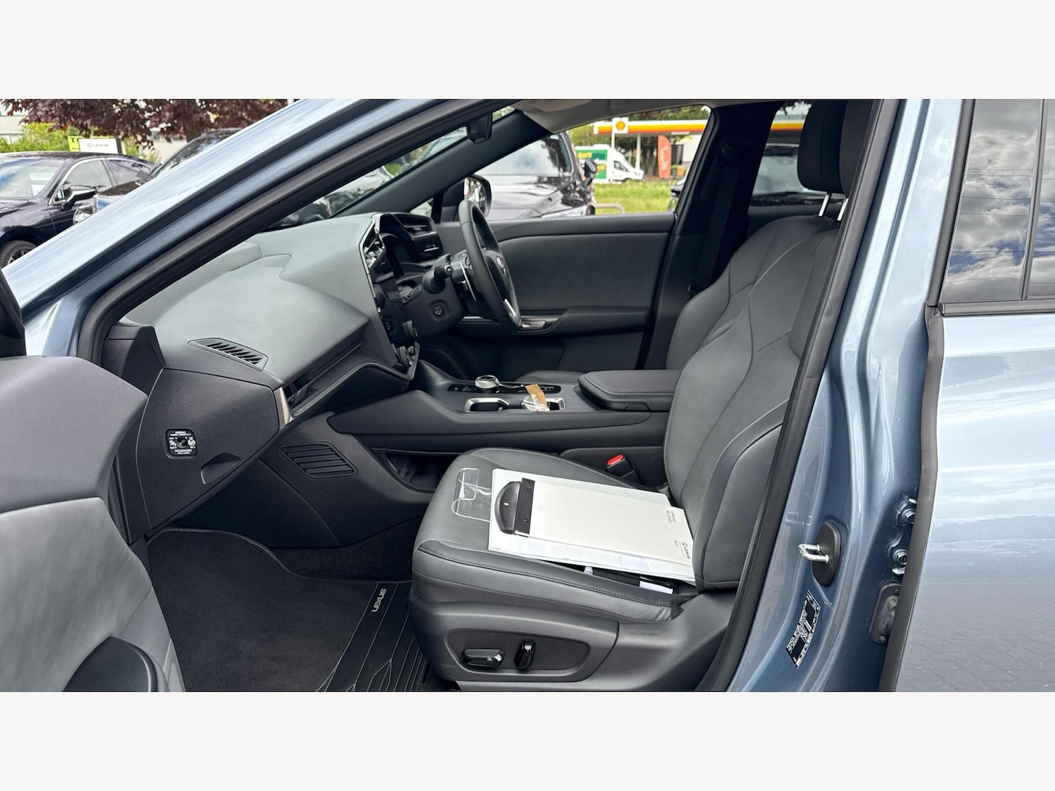 Used Lexus RZ 2024 for sale - 76688672: Photo 8