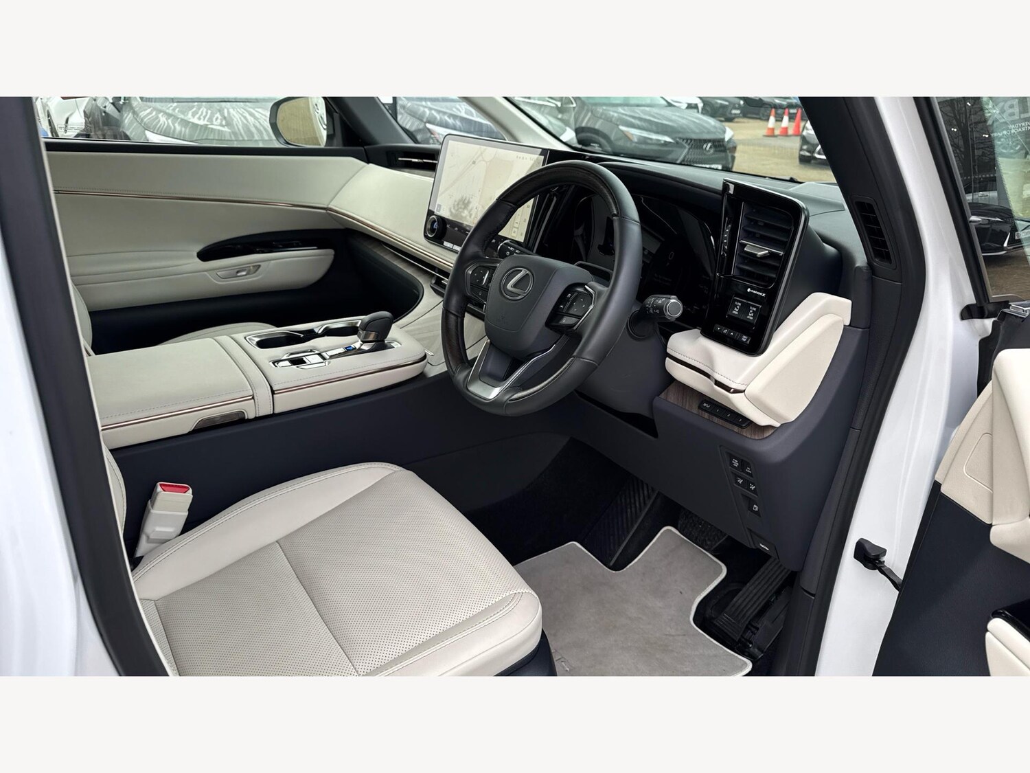 Used Lexus LM 2025 for sale - 76976283: Photo 15