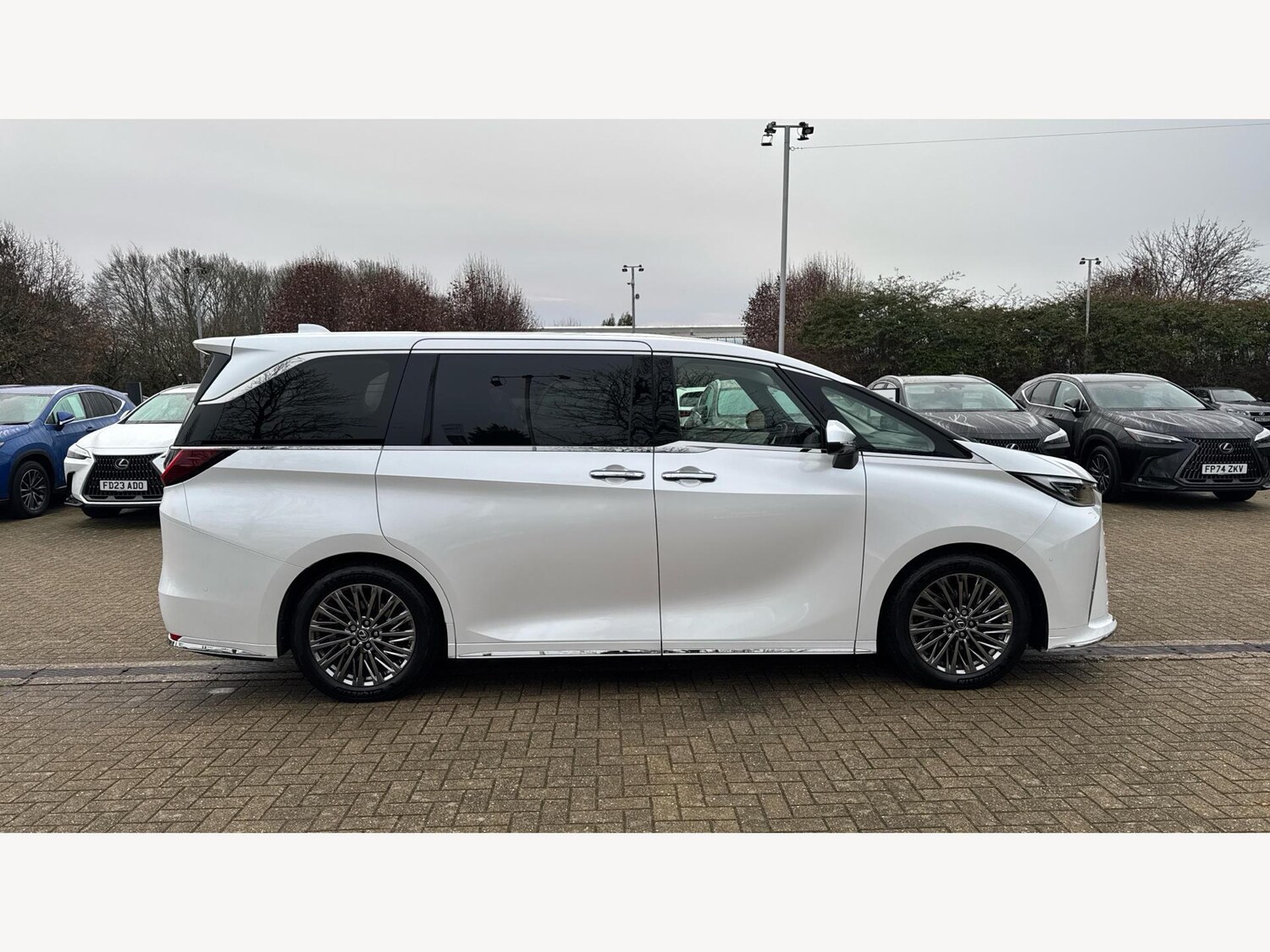 Used Lexus LM 2025 for sale - 76976283: Photo 18