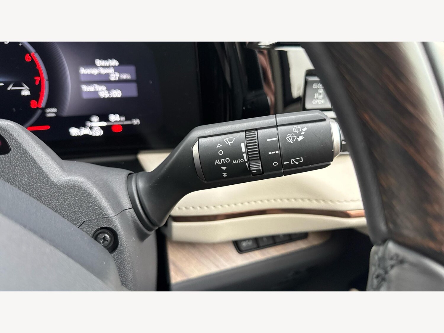 Used Lexus LM 2025 for sale - 76976283: Photo 32