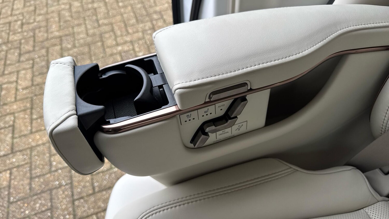 Used Lexus LM 2025 for sale - 76976283: Photo 41