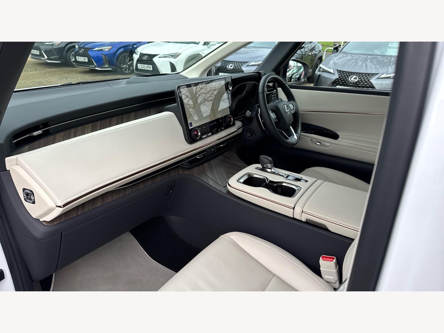 Used Lexus LM 2025 for sale - 76976283: Photo 8