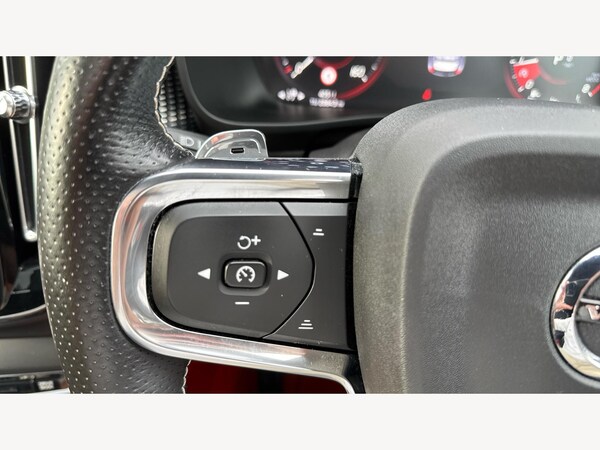 Used Volvo XC40 2018 for sale - 76215372: Photo 31