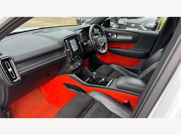 Used Volvo XC40 2018 for sale - 76215372: Photo 8