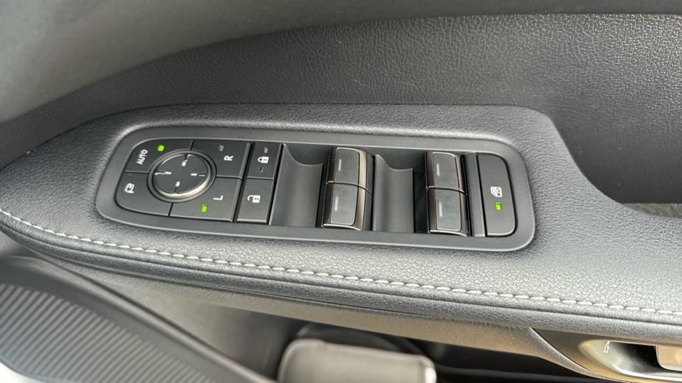 Used Lexus RX 2023 for sale - 77074887: Photo 31