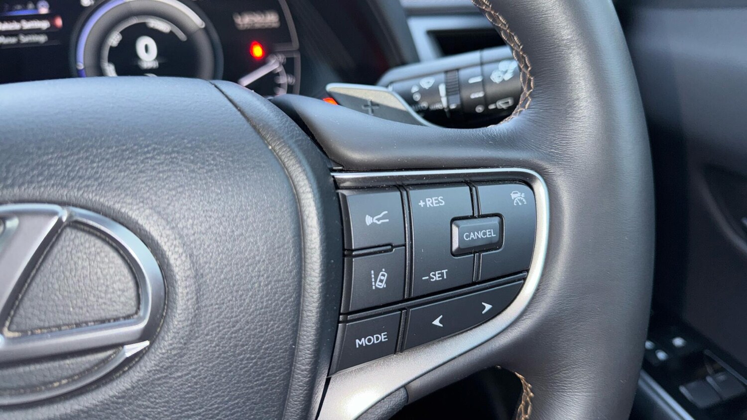 Used Lexus UX 2021 for sale - 77469003: Photo 32