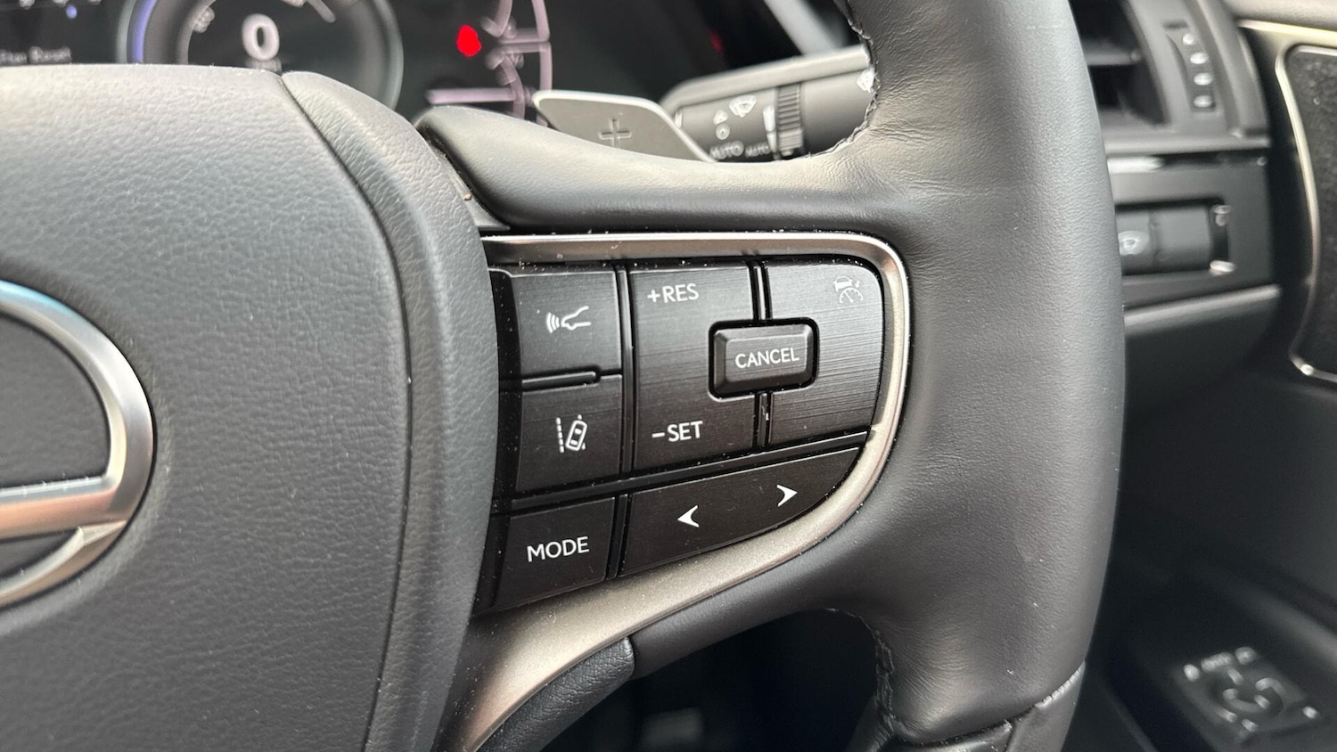 Used Lexus ES 2025 for sale - 77021257: Photo 33