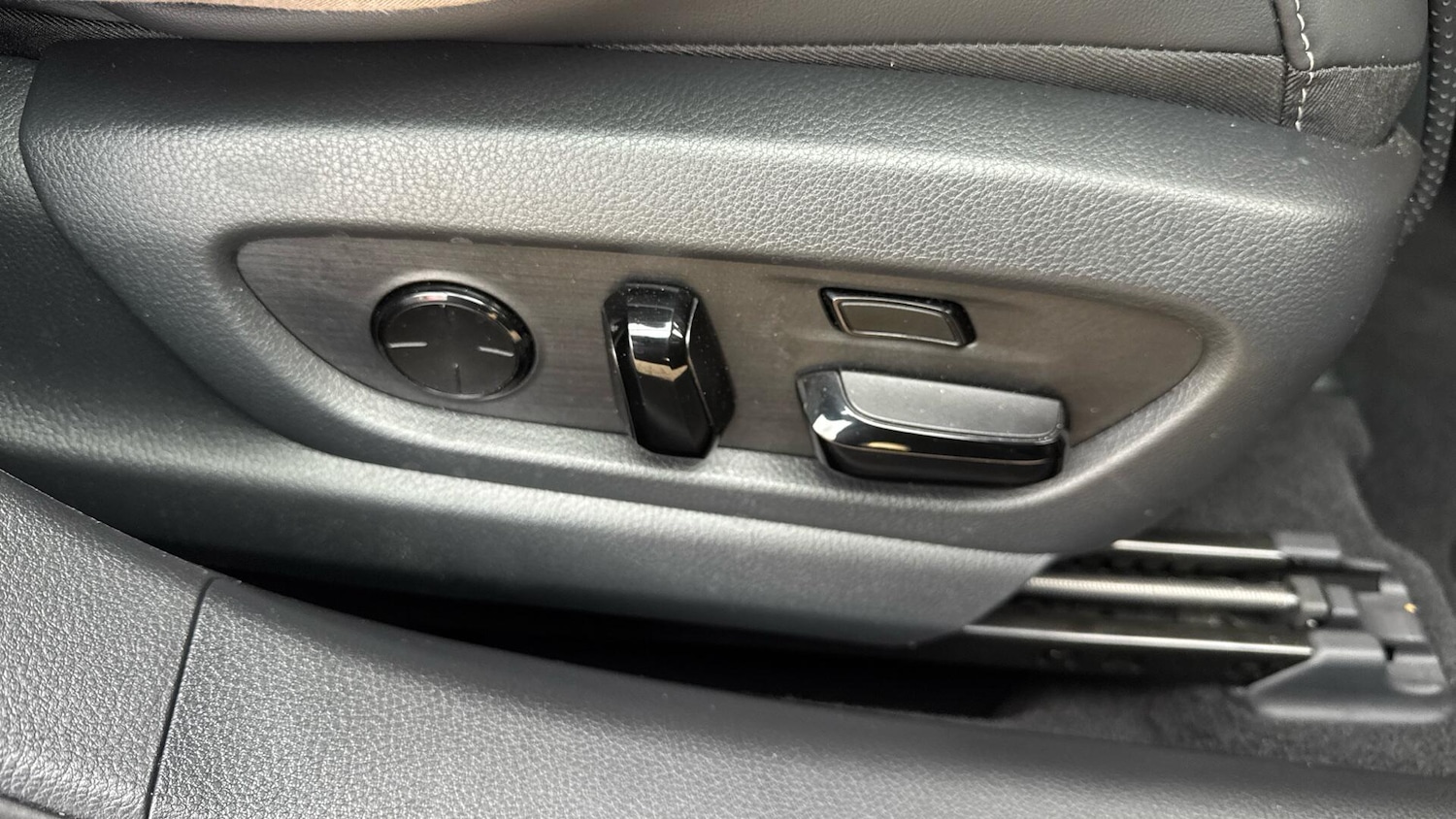 Used Lexus ES 2025 for sale - 77021257: Photo 39