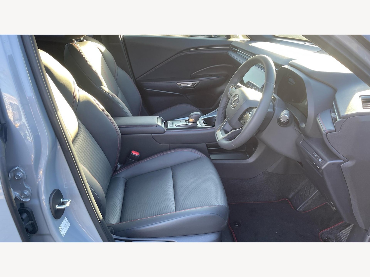 Used Lexus LBX 2024 for sale - 77053931: Photo 15