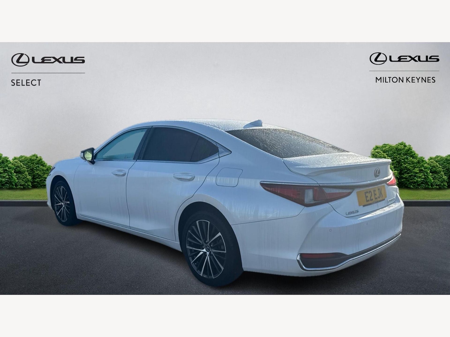 Used Lexus ES 2023 for sale - 76765189: Photo 2